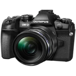 Olympus OM-D E-M1 Mark II Kit, Micro Four Thirds Systemkamera (20.4 Megapixel, 5-Achsen Bildstabilisator, elektronischer Sucher) + M.Zuiko 12-40mm PRO Universalzoom, schwarz