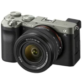 Sony Alpha 7C Spiegellose E-Mount Vollformat-Digitalkamera ILCE-7C (24,2 MP, 7,5cm (3 Zoll) Touch-Display, Echtzeit-AF) Body - silber/schwarz
